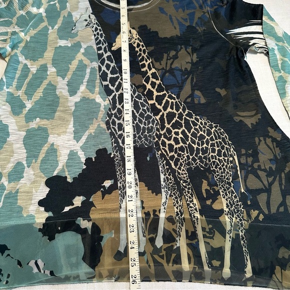 Jess & Jane Kenya Giraffe Animal Print Asymmetrical Shark Bite Tunic Size L - Picture 6 of 8
